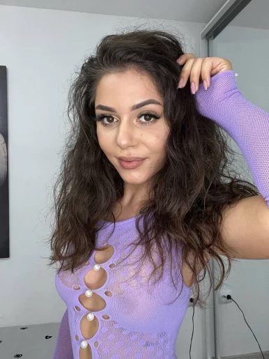 Photo of model @skarlettskyx