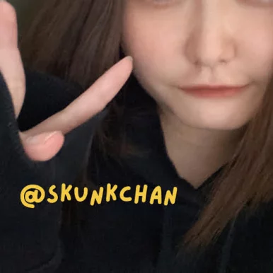 Photo of model @skunkchan