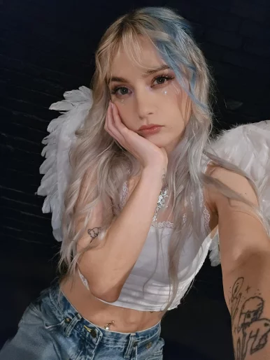 Photo of model @skylarangelxxx