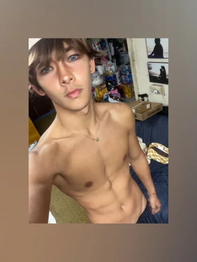 Photo of model @skylerrainn