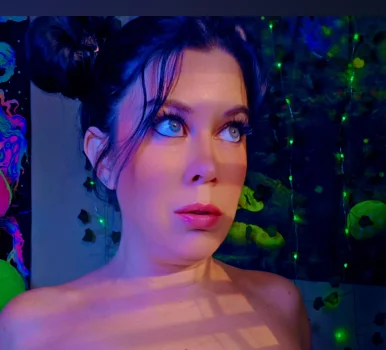 Photo of model @smokymountaincougar