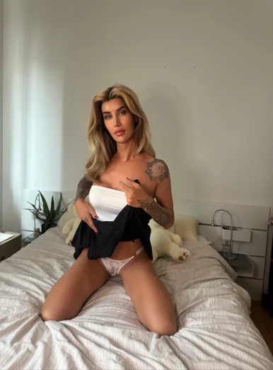 Photo of model @sofialareinaxxx