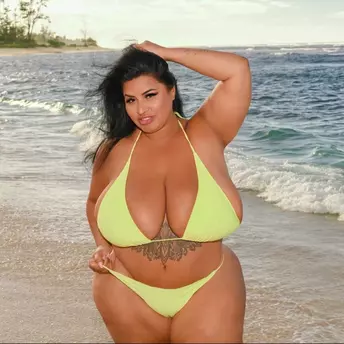 Photo of model @sofiarose