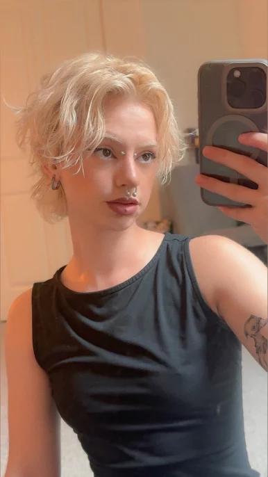 Photo of model @softenbyy