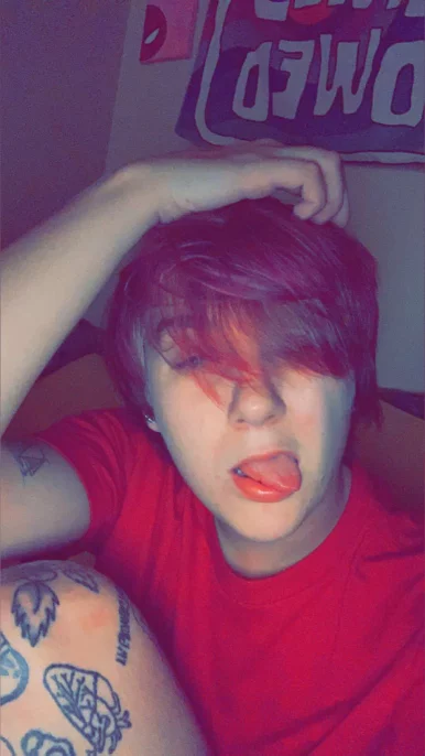 Photo of model @softtboyfriend