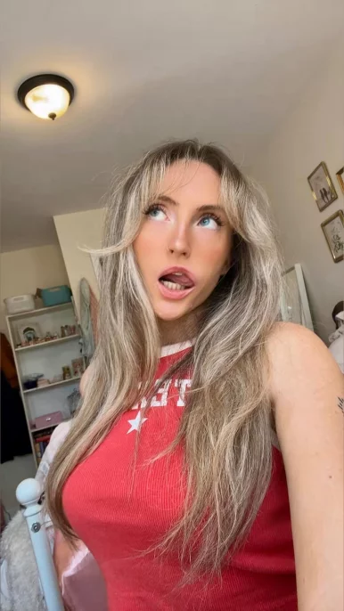 Photo of model @sp8cebunni