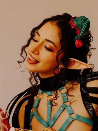 Photo of model @spicyelfyfree