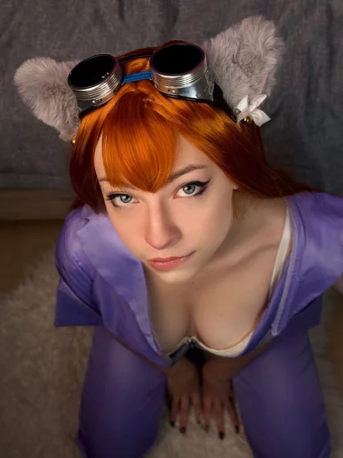 Photo of model @spicyellise