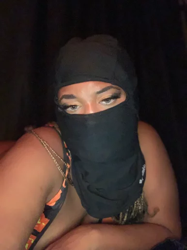 Photo of model @spoiledyvette