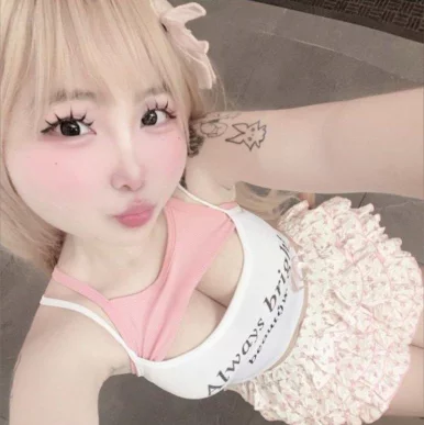 Photo of model @stellacry