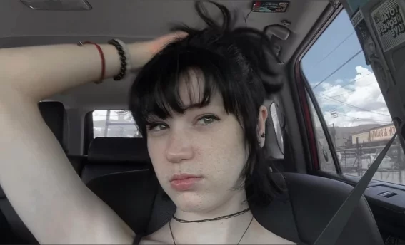 Photo of model @stickysimone