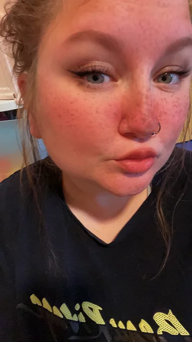 Photo of model @succubitchlilli