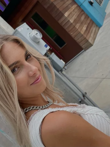 Photo of model @summerrose