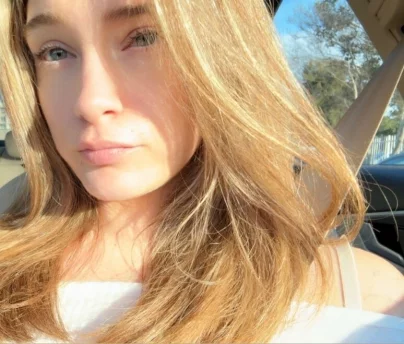 Photo of model @sunkissedrawrr