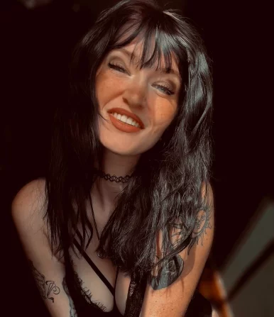 Photo of model @sunni_red_free