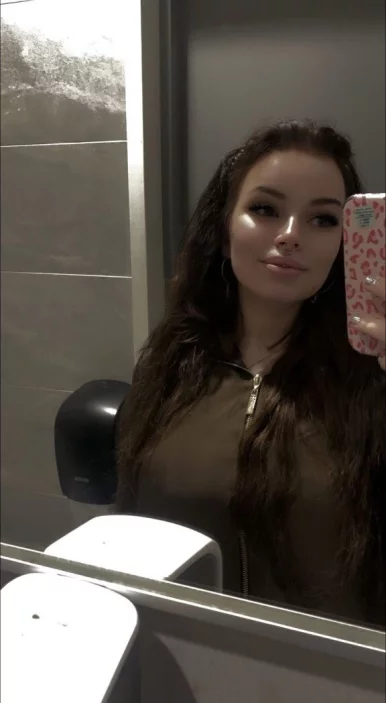 Photo of model @sussu.helena