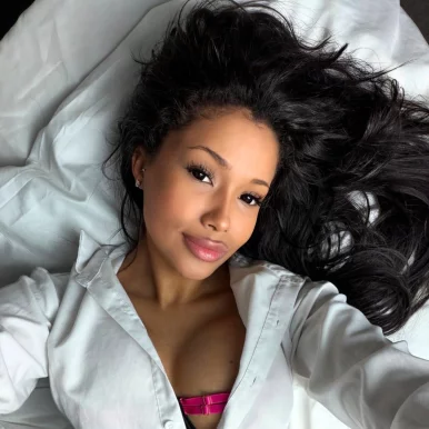 Photo of model @suziestone