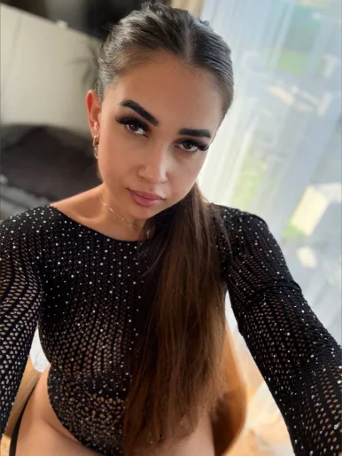 Photo of model @suziluna