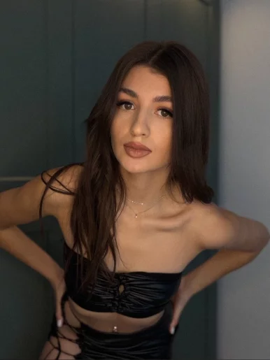 Photo of model @sweet_girl_1005