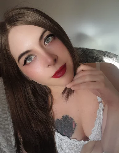 Photo of model @sweetsuccubia