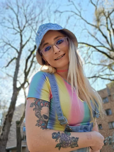 Photo of model @sylvie_sorrow