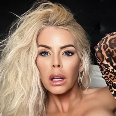 Photo of model @tabithastevens