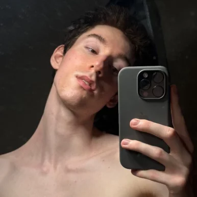 Photo of model @tallhungtwink