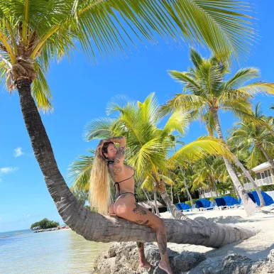 Photo of model @tattooedbikinichef