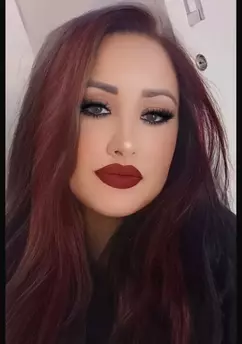 Photo of model @taty_silva