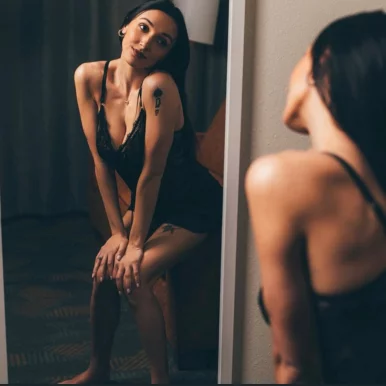 Photo of model @tayler_fox