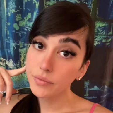 Photo of model @teagirldani