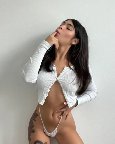 Photo of model @teenytinyartistic_xxx