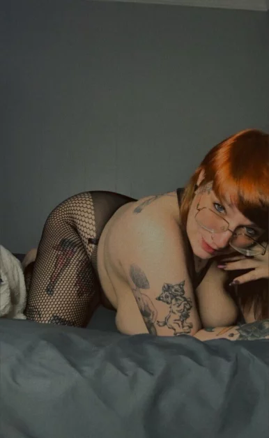 Photo of model @thatgothgirlfriend