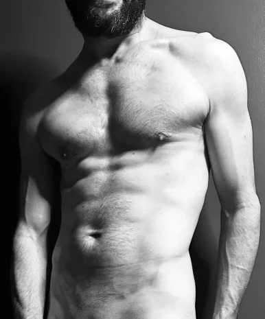 Photo of model @the_naughty_neighbor