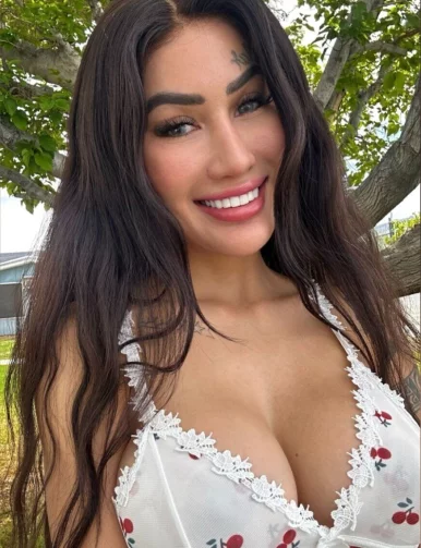 Photo of model @theamiashow