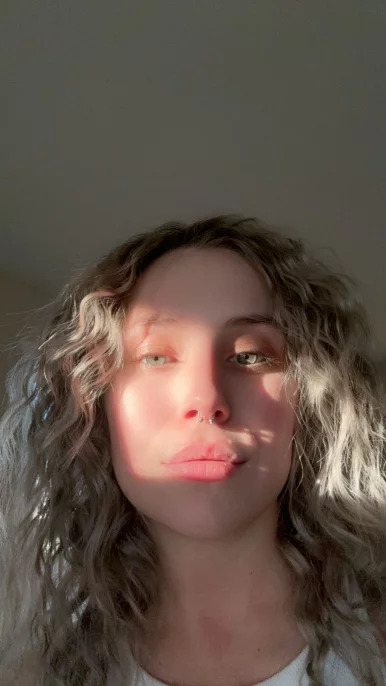 Photo of model @thearayarose