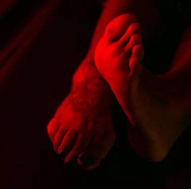 Photo of model @thedarktoes