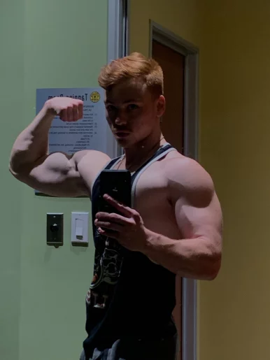 Photo of model @thephoen1x