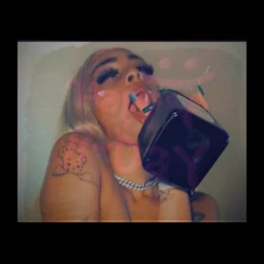 Photo of model @therea1pussyfairy