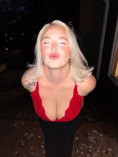 Photo of model @thesexybakers