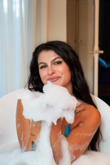 Photo of model @theshaeshow