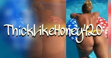 Photo of model @thicklikehoney420