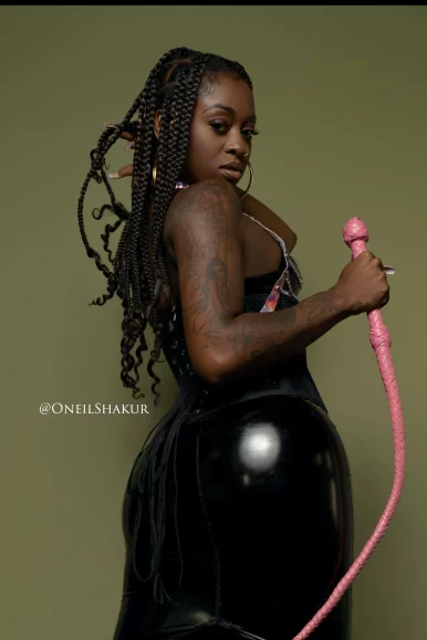 Photo of model @tierradoll