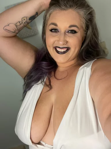 Photo of model @titzntequila