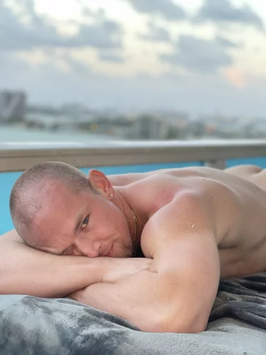 Photo of model @tldysonfree