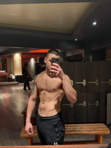 Photo of model @tobias_foster