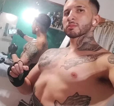 Photo of model @tomartin995