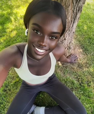 Photo of model @trackbabe18