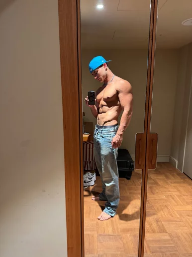 Photo of model @travismavvv