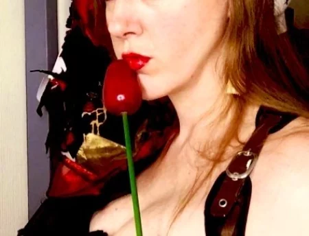 Photo of model @trixiefax